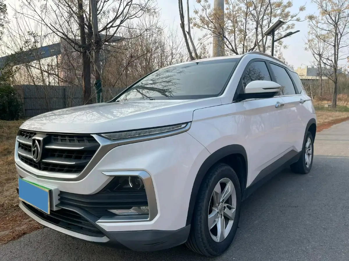 2018 BaoJun 530 1.5T 150HP L4 6MT