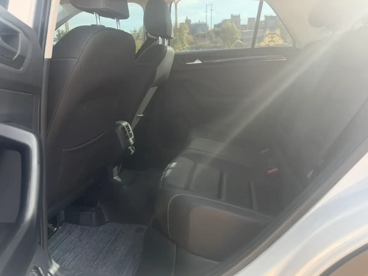 2020 Volkswagen T-Roc 1.4T 150HP L4 7DCT,autocango,china used car exporter,china ev exporter,chinese used car exporter,chinese used ev exporter