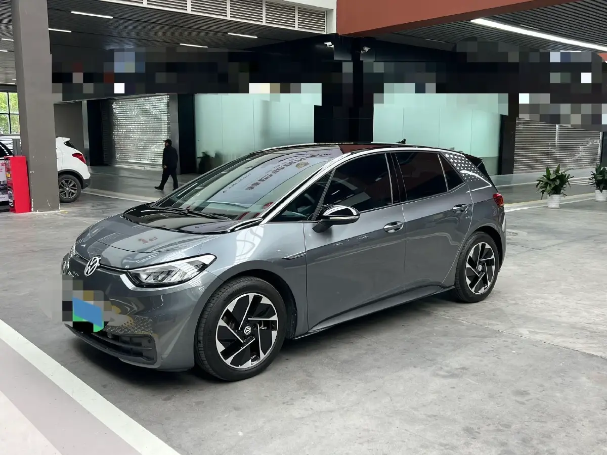 2023 Volkswagen ID.3 BEV 52.8KWH