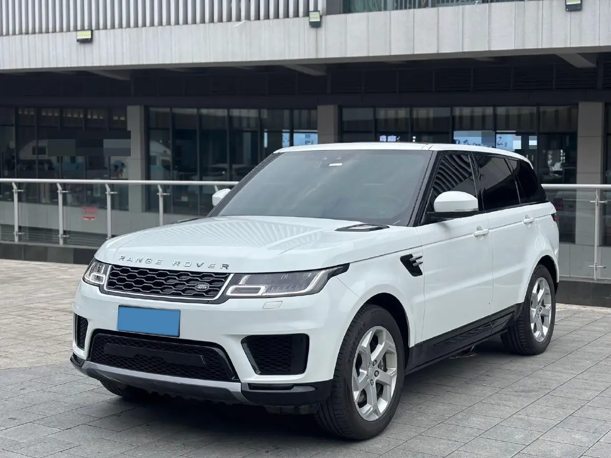 2018 Land Rover Range Rover Sport 2.0T 300HP L4 8AT PHEV 13.1KWH