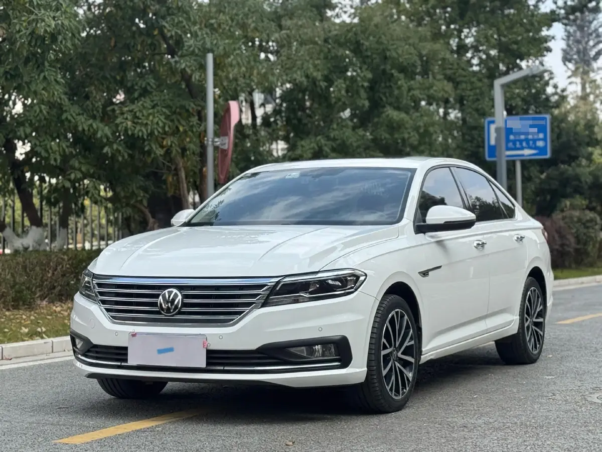 2022 Volkswagen T-Roc 1.4T 150HP L4 7DCT