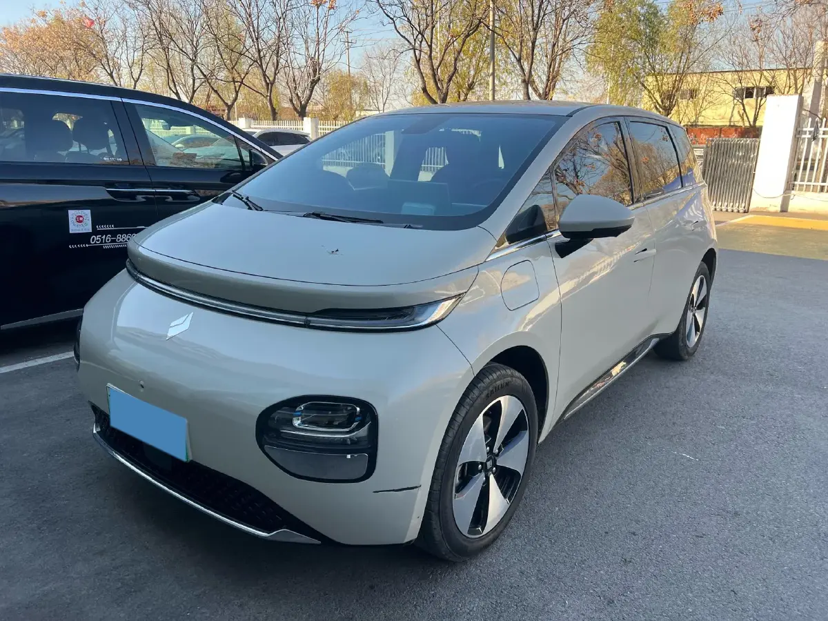 2023 BaoJun Cloud BEV 50.6KWH