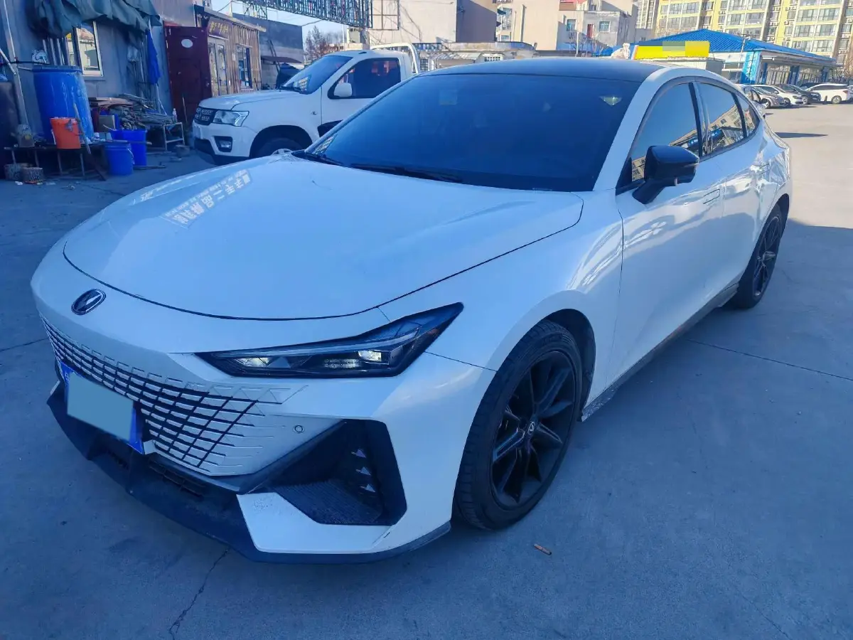 2022 ChangAn UNI-V 1.5T 188HP L4 7DCT