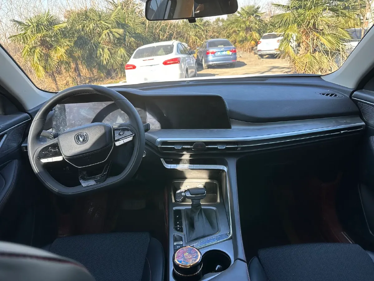 2023 ChangAn CS35 Plus 1.4T 160HP L4 7DCT,autocango,china used car exporter,china ev exporter,chinese used car exporter,chinese used ev exporter