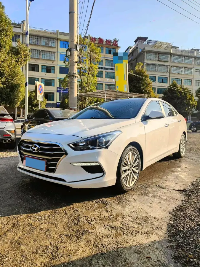2017 Hyundai Mistra 1.8L 143HP L4 6AT
