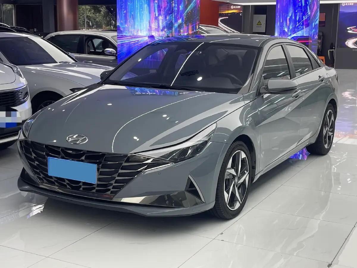 2022 Hyundai Elantra 1.5L 115HP L4 CVT