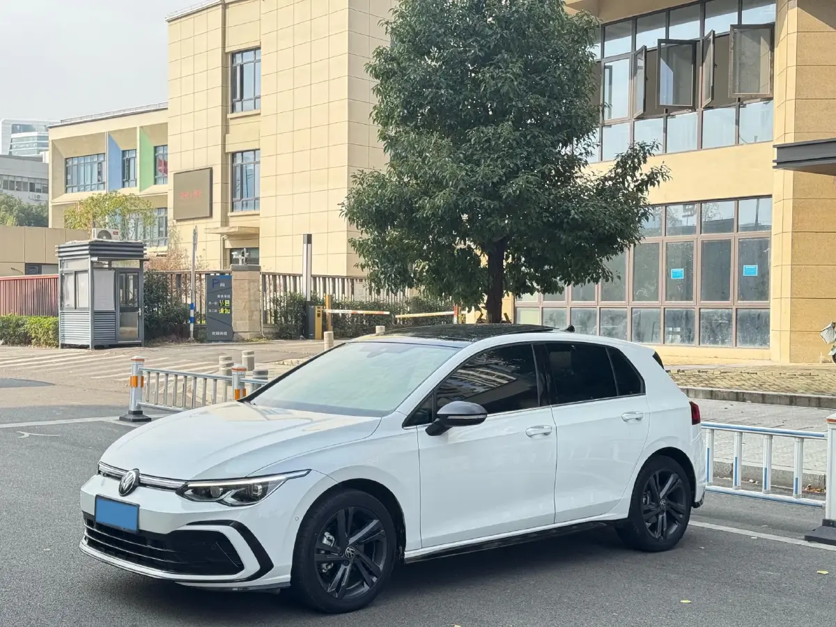 2023 Volkswagen Golf 1.4T 150HP L4 7DCT