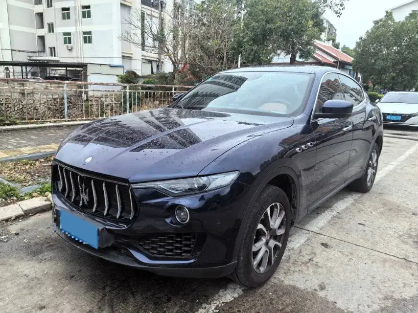 2018 Maserati Levante 3.0T 350HP V6 8AT