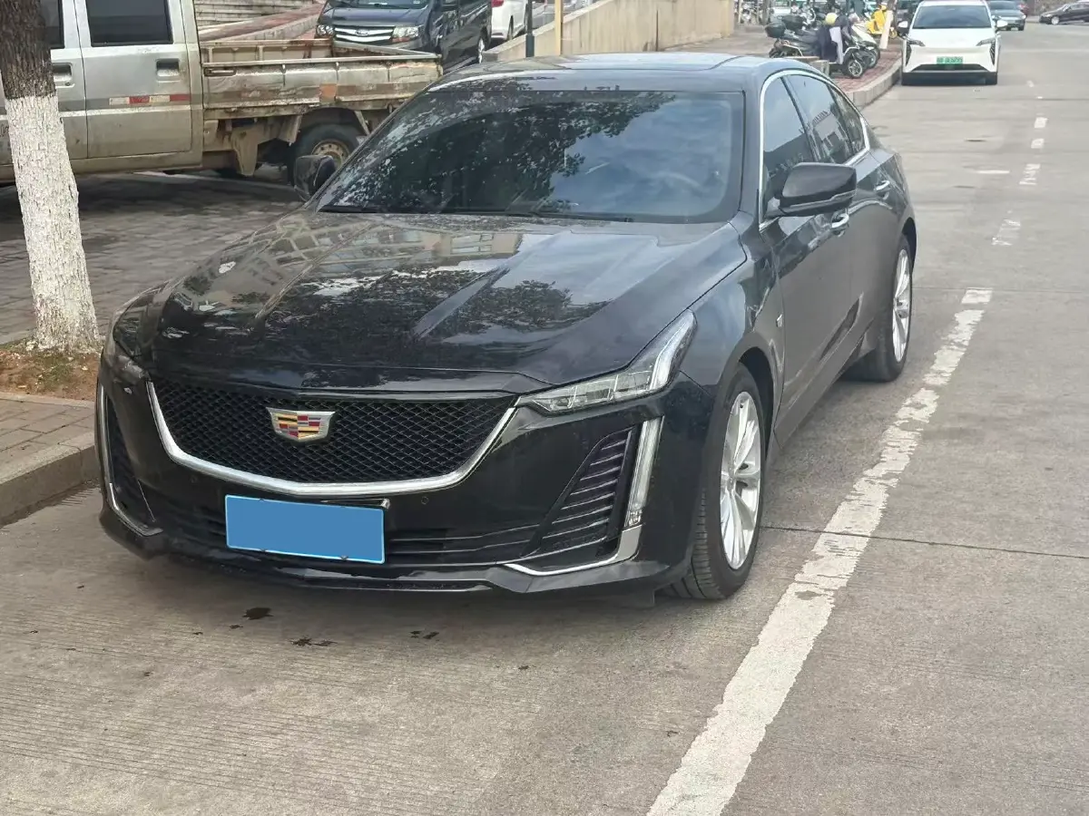 2022 Cadillac CT5 2.0T 237HP L4 10AT