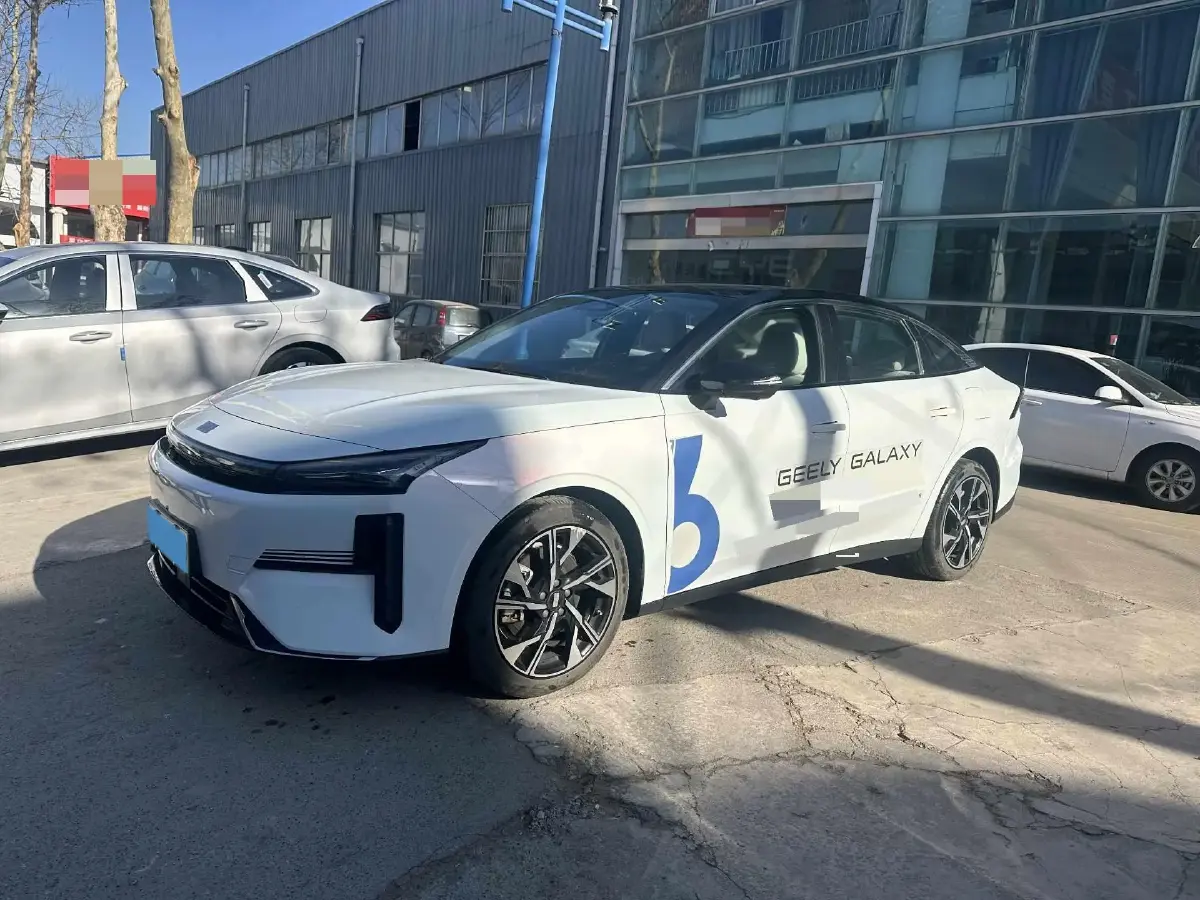 2023 Geely Galaxy L6 1.5T 163HP L4 3DHT PHEV