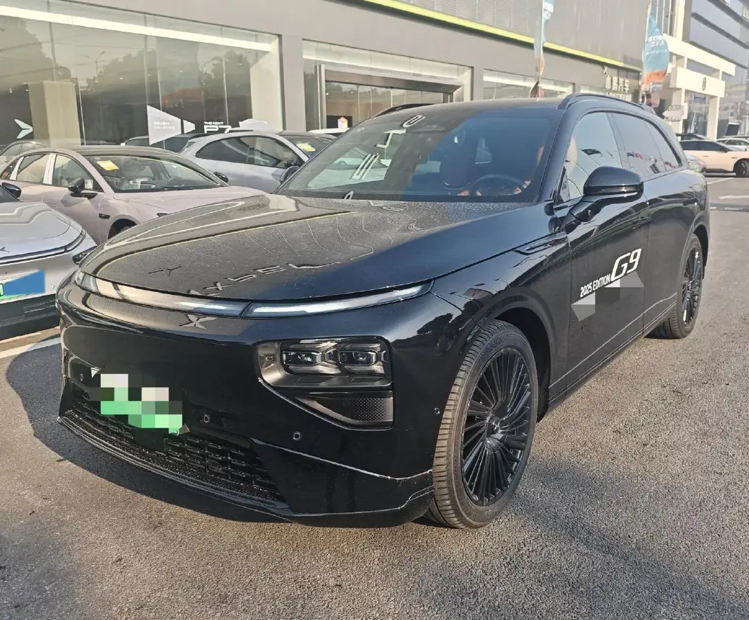 2025 Xpeng G9 BEV 79KWH