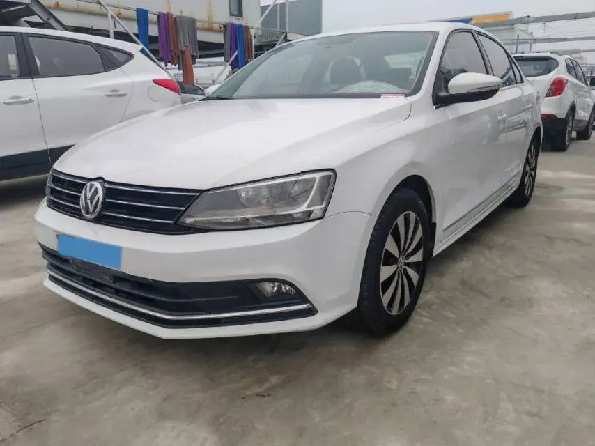 2017 Volkswagen Sagitar 1.4T 150HP L4 7DCT