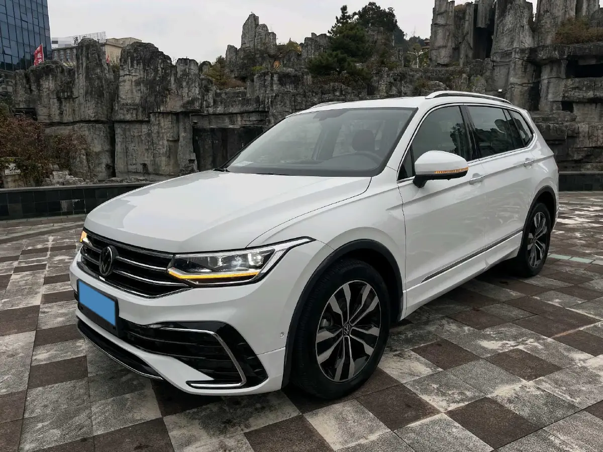 2024 Volkswagen Tiguan L 2.0T 186HP L4 7DCT