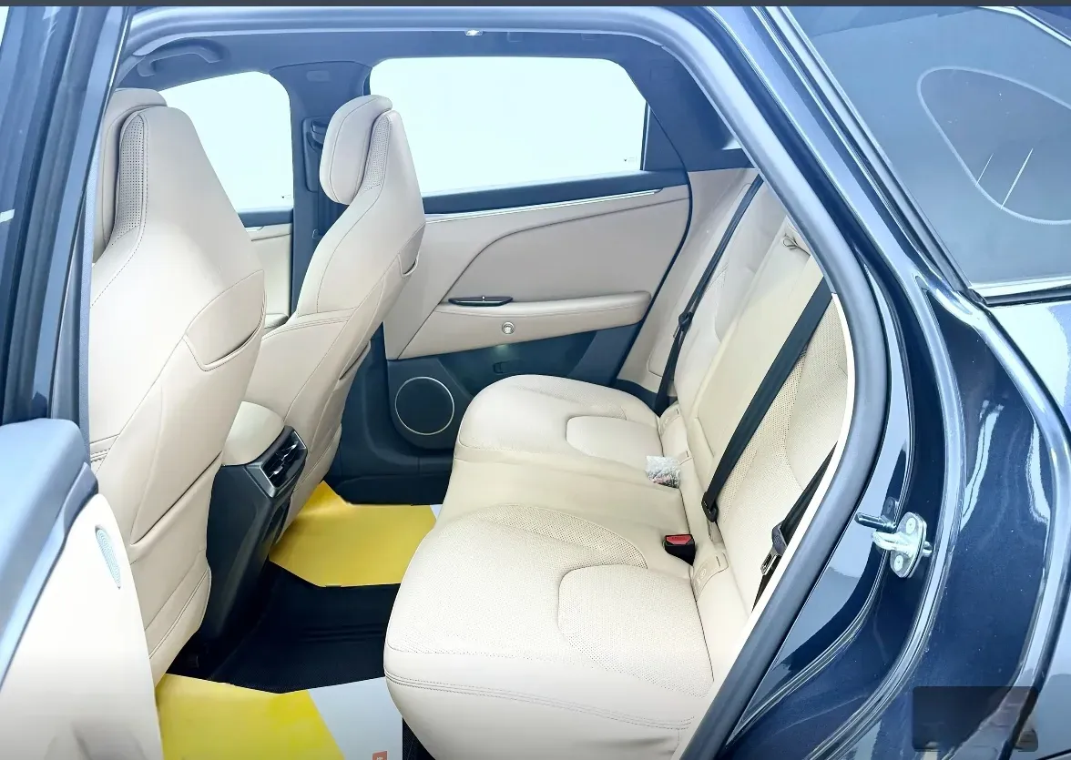 2026 ARCFOX αT5 BEV,autocango,china used car exporter,china ev exporter,chinese used car exporter,chinese used ev exporter