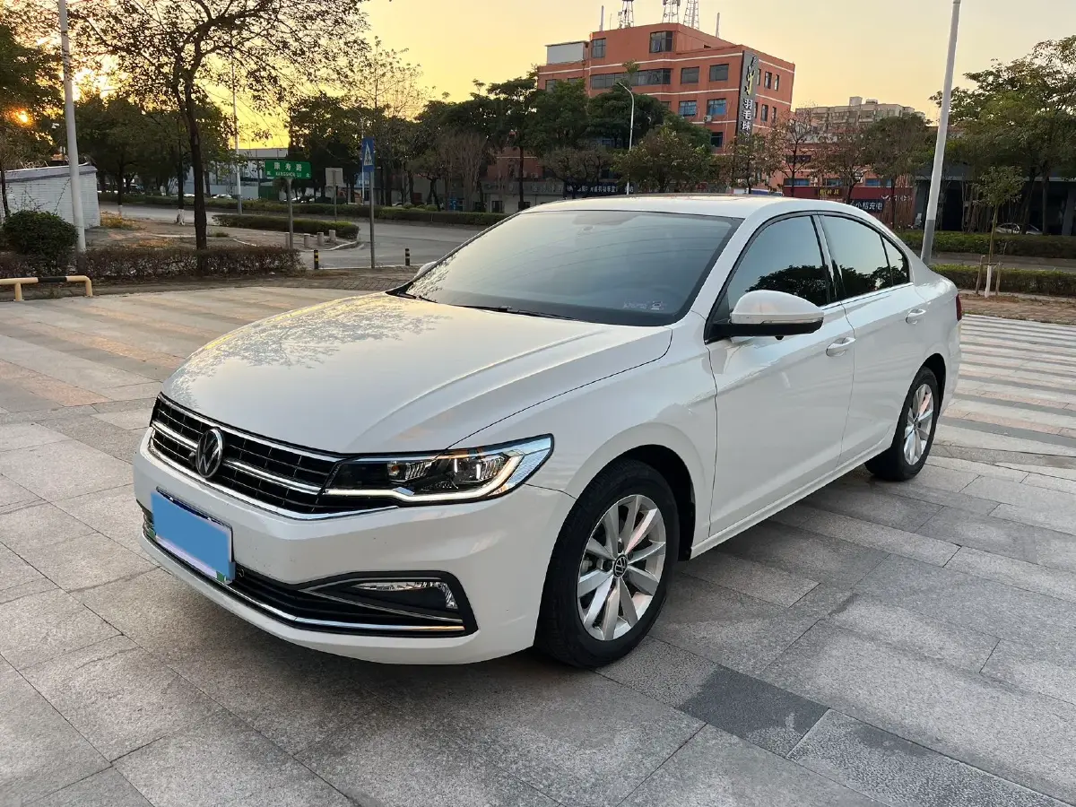 2021 Volkswagen Bora 1.5L 113HP L4 6AT