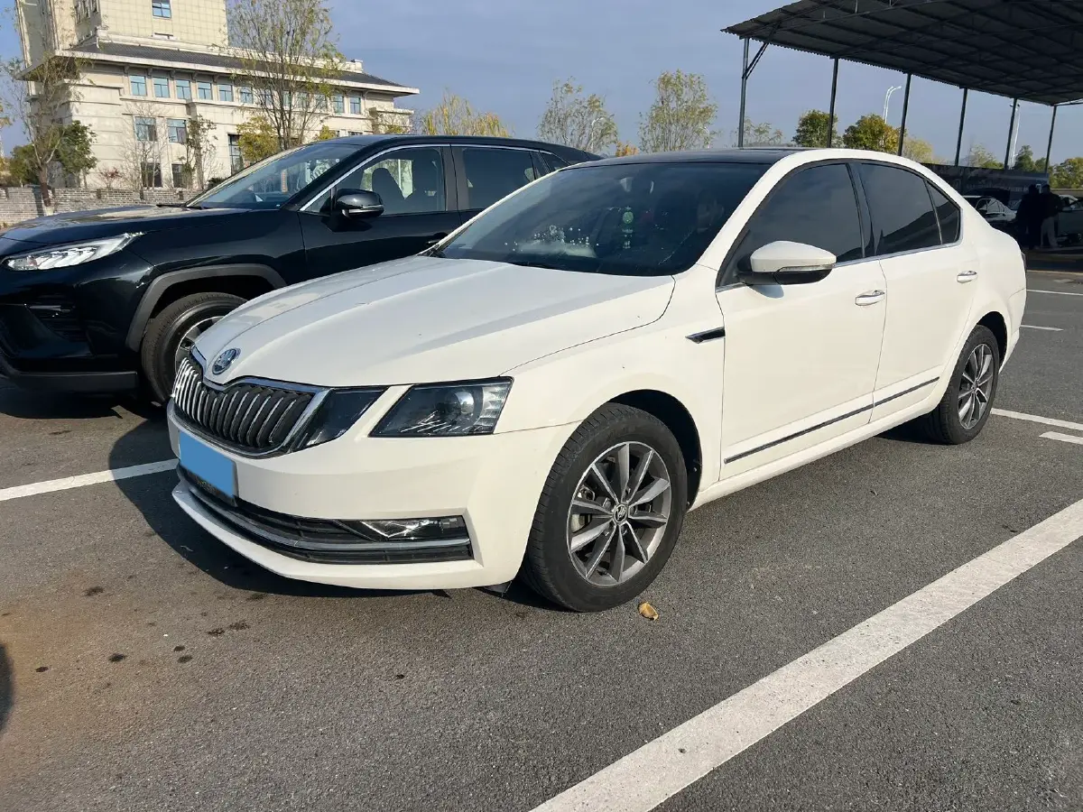 2020 Skoda Octavia 1.5L 113HP L4 6AT