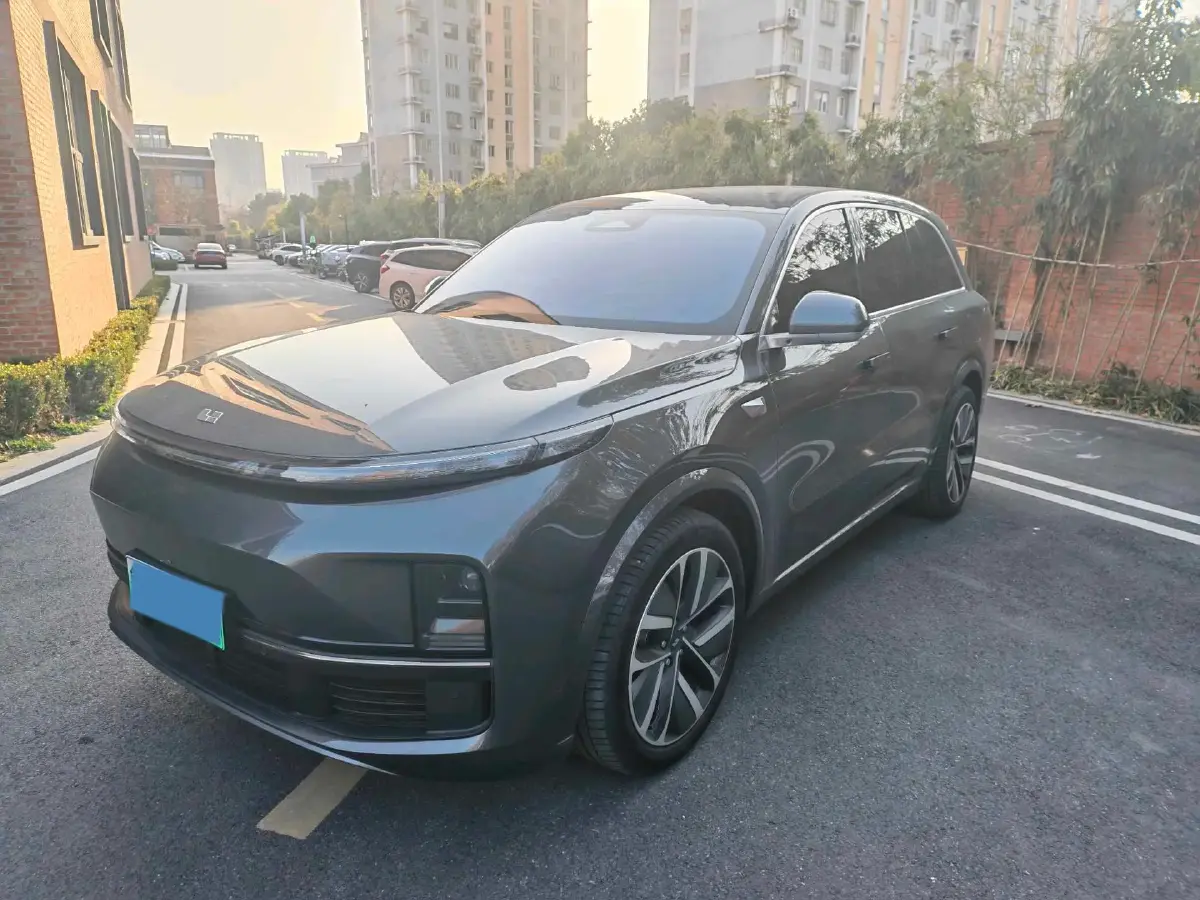 2023 Li L8 Range Extended 154HP REEV 40.9KWH