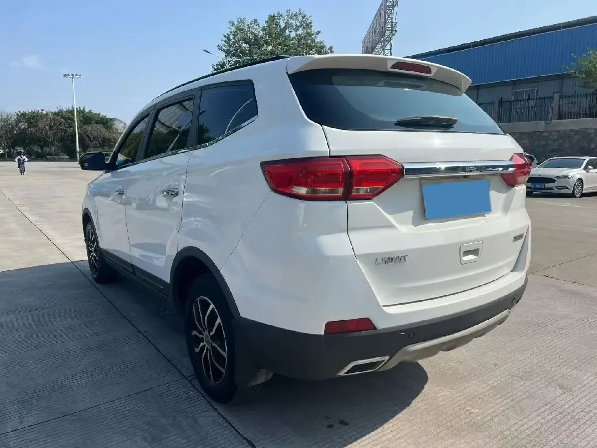 2016 LiFan MaiWei 1.5L 109HP L4 5MT,autocango,china used car exporter,china ev exporter,chinese used car exporter,chinese used ev exporter