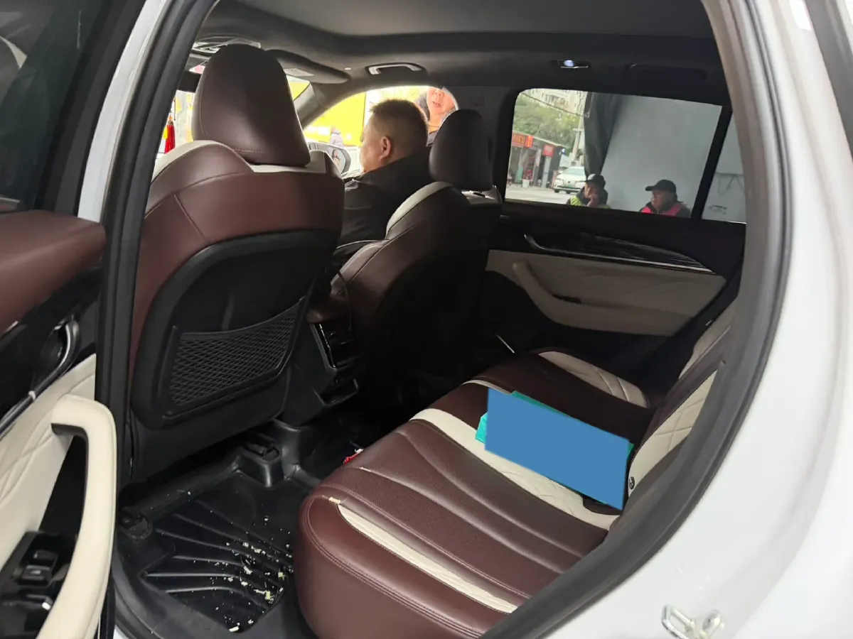 2021 Geely Monjaro 2.0T 218HP L4 7DCT,autocango,china used car exporter,china ev exporter,chinese used car exporter,chinese used ev exporter