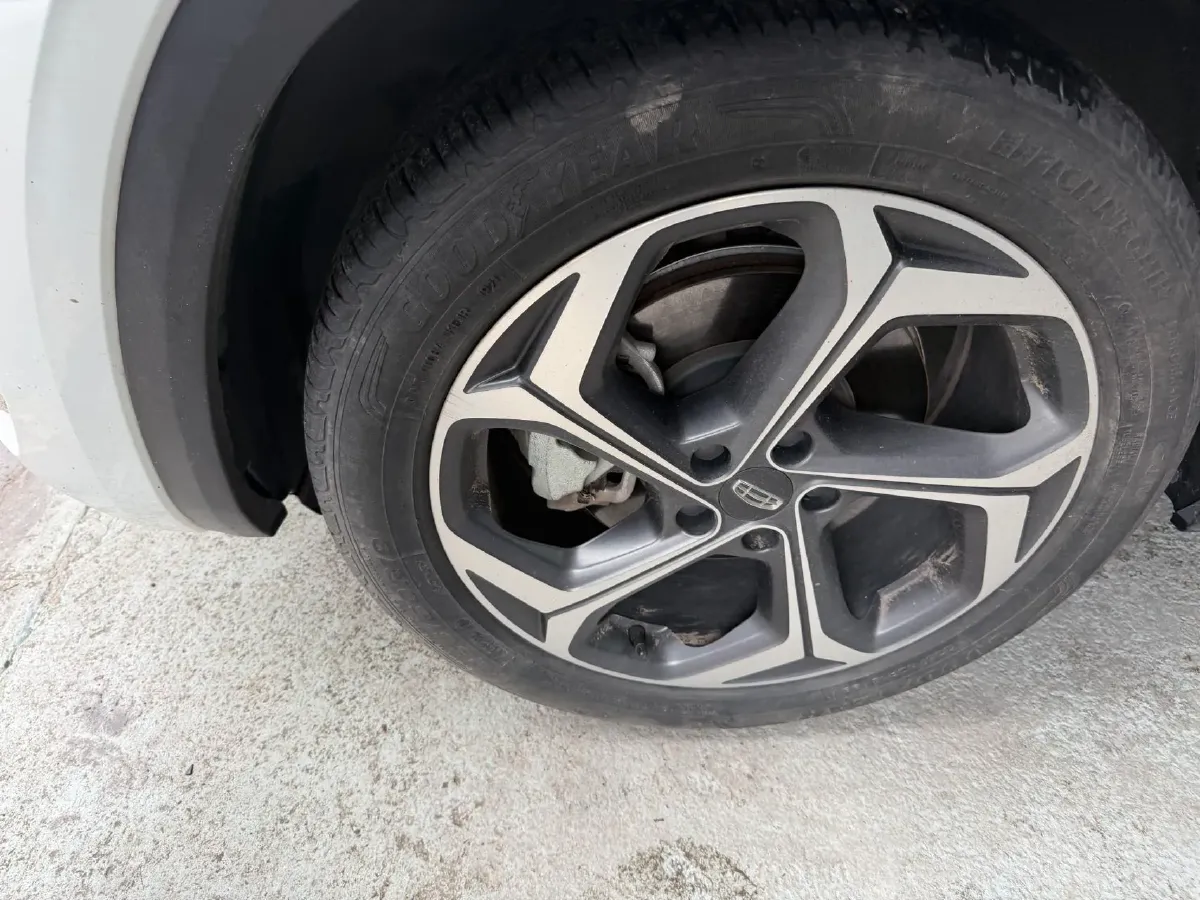 2021 Geely Monjaro 2.0T 218HP L4 7DCT,autocango,china used car exporter,china ev exporter,chinese used car exporter,chinese used ev exporter