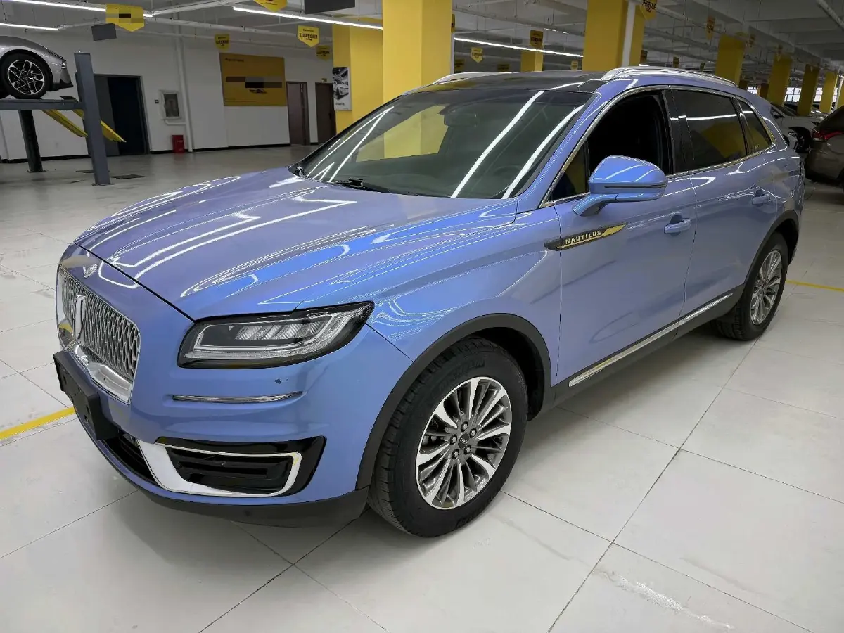 2019 Lincoln Nautilus 2.0T 224HP L4 8AT
