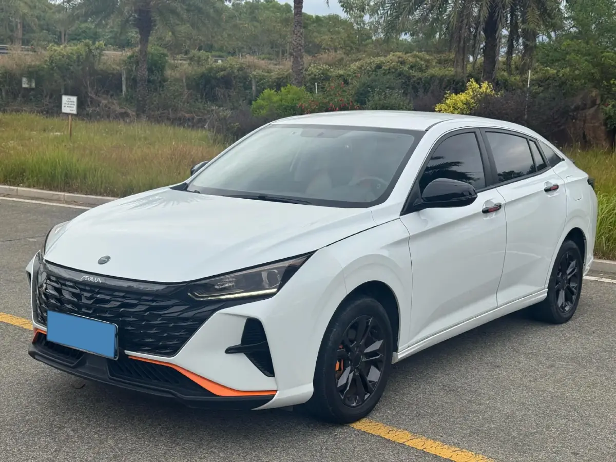 2023 DongFeng Aeolus YiXuan 1.5L 125HP L4 5MT