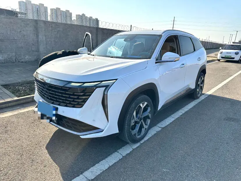 2023 Geely StarRay 1.5T 181HP L4 7DCT