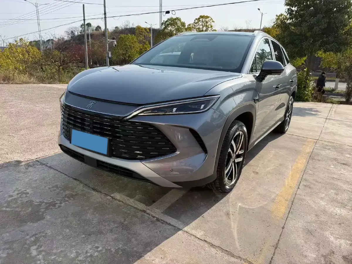 2025 BYD SongL DM-i 1.5L 101HP L4 E-CVT PHEV 18.3KWH