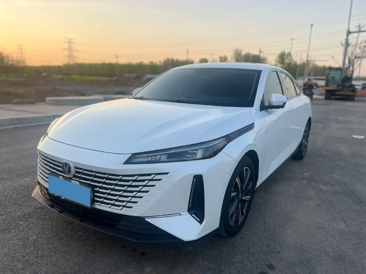 2023 ChangAn Oshan Z6 1.5T 188HP L4 7DCT