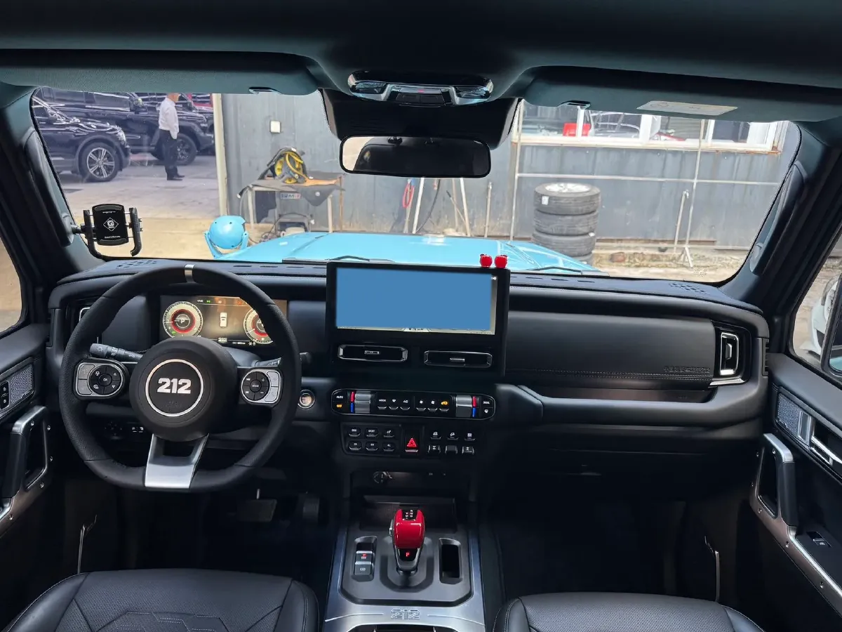 2025 212 212 T01 2.0T 252HP L4 8AT,autocango,china used car exporter,china ev exporter,chinese used car exporter,chinese used ev exporter