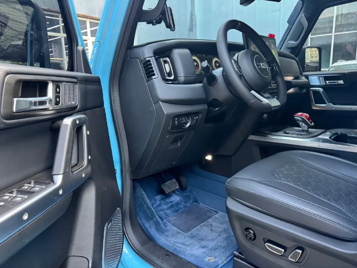 2025 212 212 T01 2.0T 252HP L4 8AT,autocango,china used car exporter,china ev exporter,chinese used car exporter,chinese used ev exporter