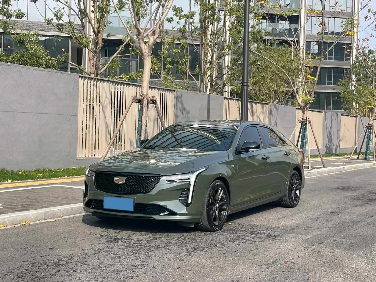 2022 Cadillac CT4 2.0T 237HP L4 8AT