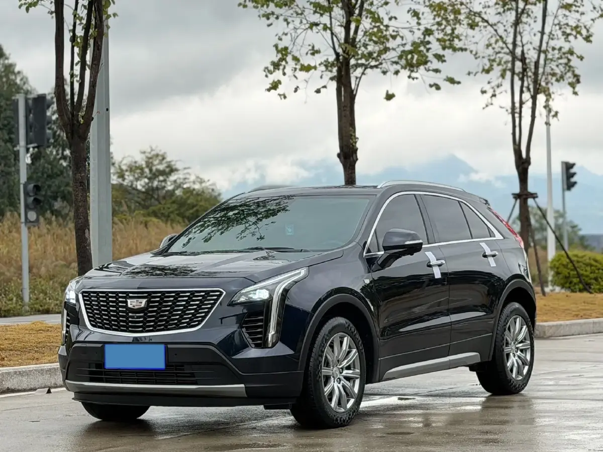 2020 Cadillac XT4 2.0T 241HP L4 9AT