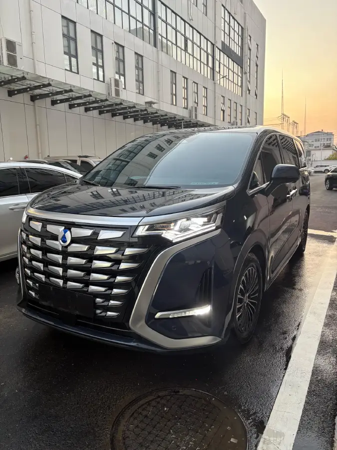2022 HongQi HS7 3.0T 337HP V6 8AT