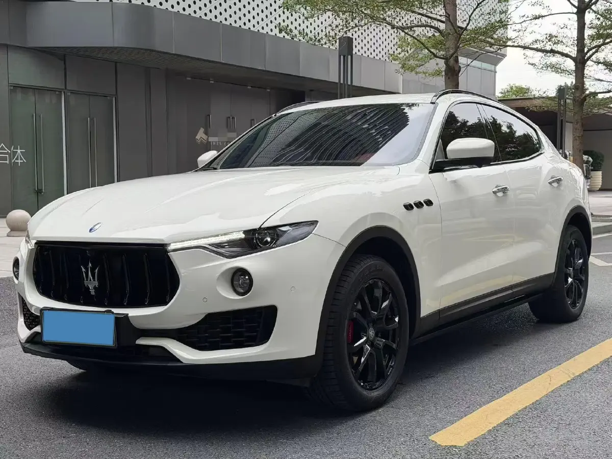 2018 Maserati Levante 3.0T 430HP V6 8AT
