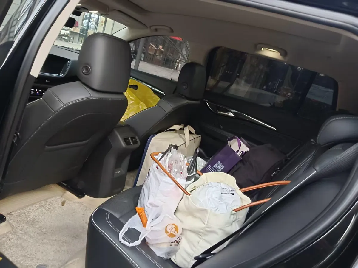 2023 Buick EnvisionPlus 2.0T 237HP L4 9AT,autocango,china used car exporter,china ev exporter,chinese used car exporter,chinese used ev exporter