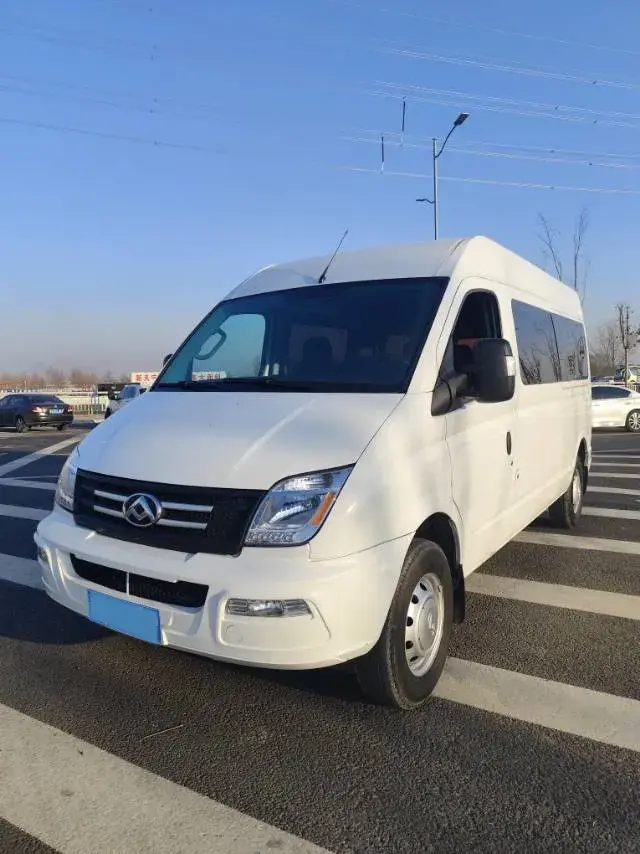 2023 MAXUS XinTu V80 2.0T 127HP L4 6MT