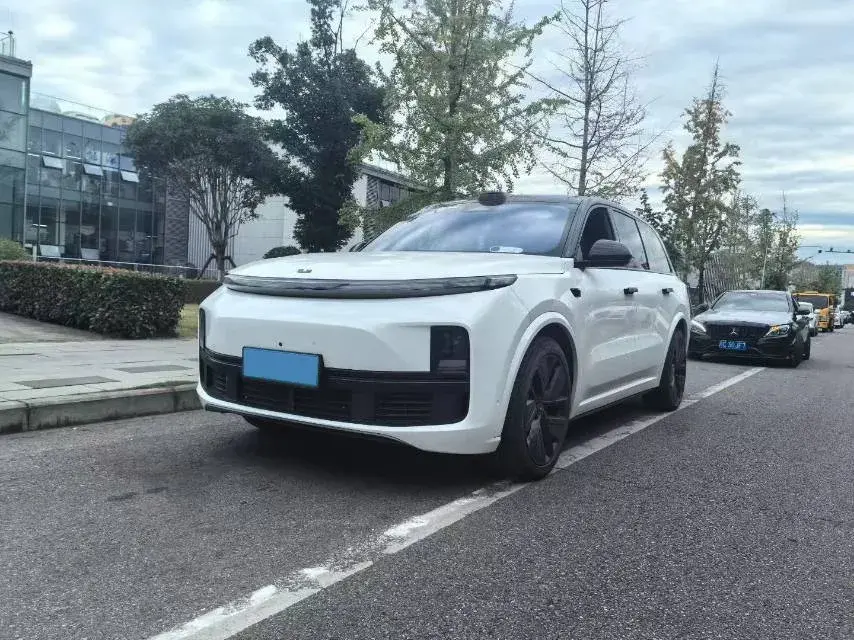 2022 Li L9 Range Extended 154HP REEV 42.6KWH