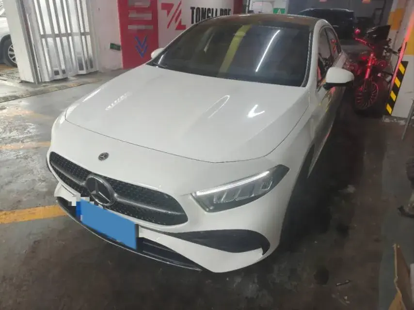 2023 Mercedes-Benz A Class 1.3T 163HP L4 7DCT