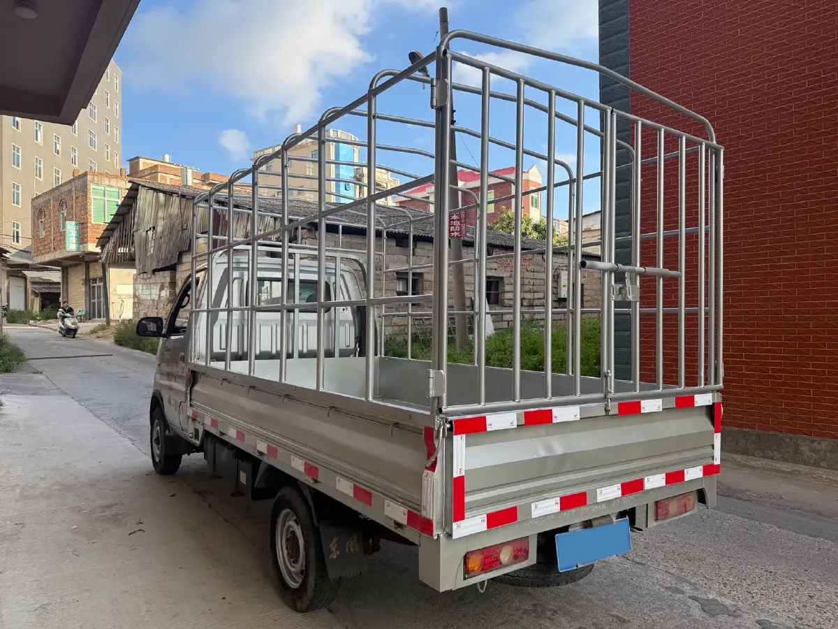 2023 DongFeng DFSK D71 1.6L 122HP L4 5MT,autocango,china used car exporter,china ev exporter,chinese used car exporter,chinese used ev exporter