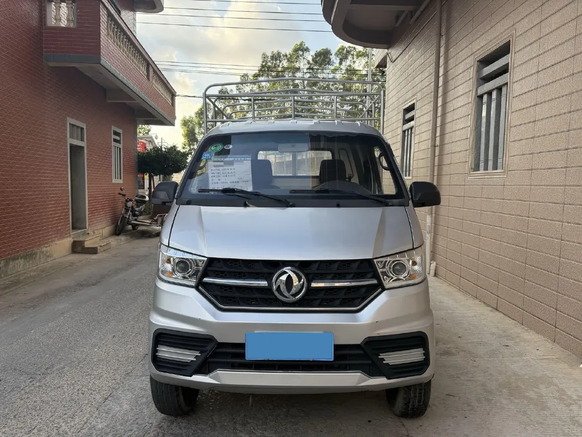 2023 DongFeng DFSK D71 1.6L 122HP L4 5MT,autocango,china used car exporter,china ev exporter,chinese used car exporter,chinese used ev exporter