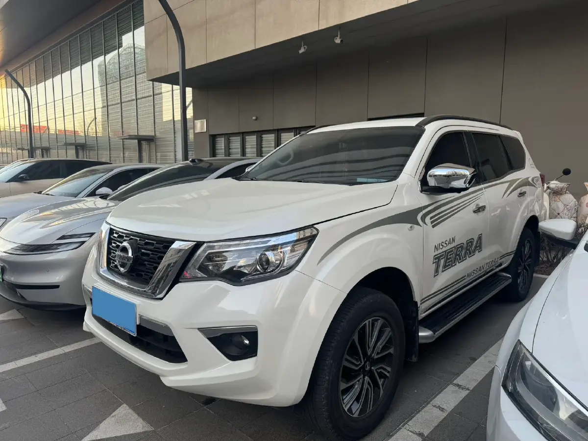 2020 Nissan Terra 2.5L 193HP L4 7AT