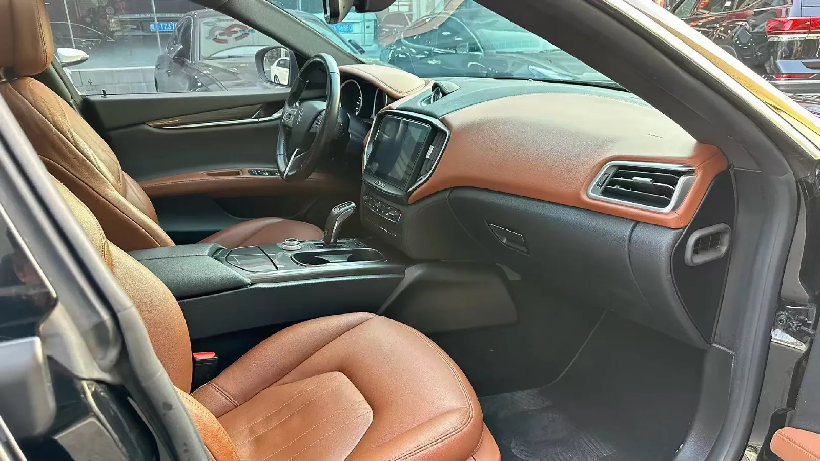 2019 Maserati Ghibli 3.0T 350HP V6 8AT,autocango,china used car exporter,china ev exporter,chinese used car exporter,chinese used ev exporter