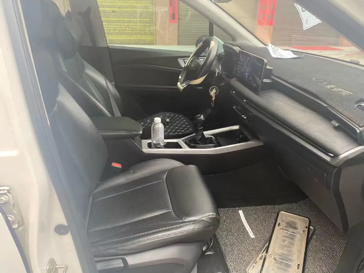 2022 WuLing JiaChen 1.5L 99HP L4 6MT,autocango,china used car exporter,china ev exporter,chinese used car exporter,chinese used ev exporter