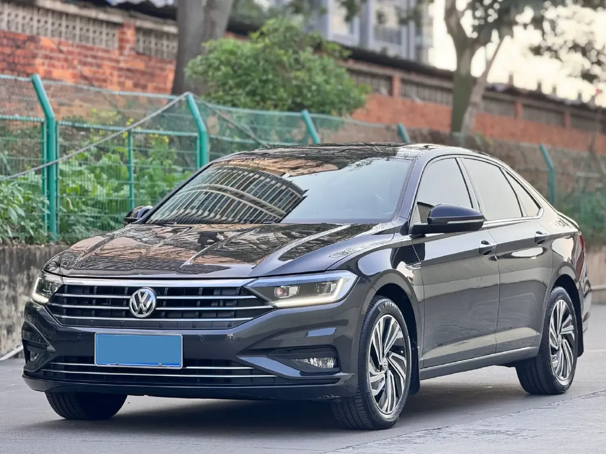 2021 Volkswagen Sagitar 1.4T 150HP L4 7DCT