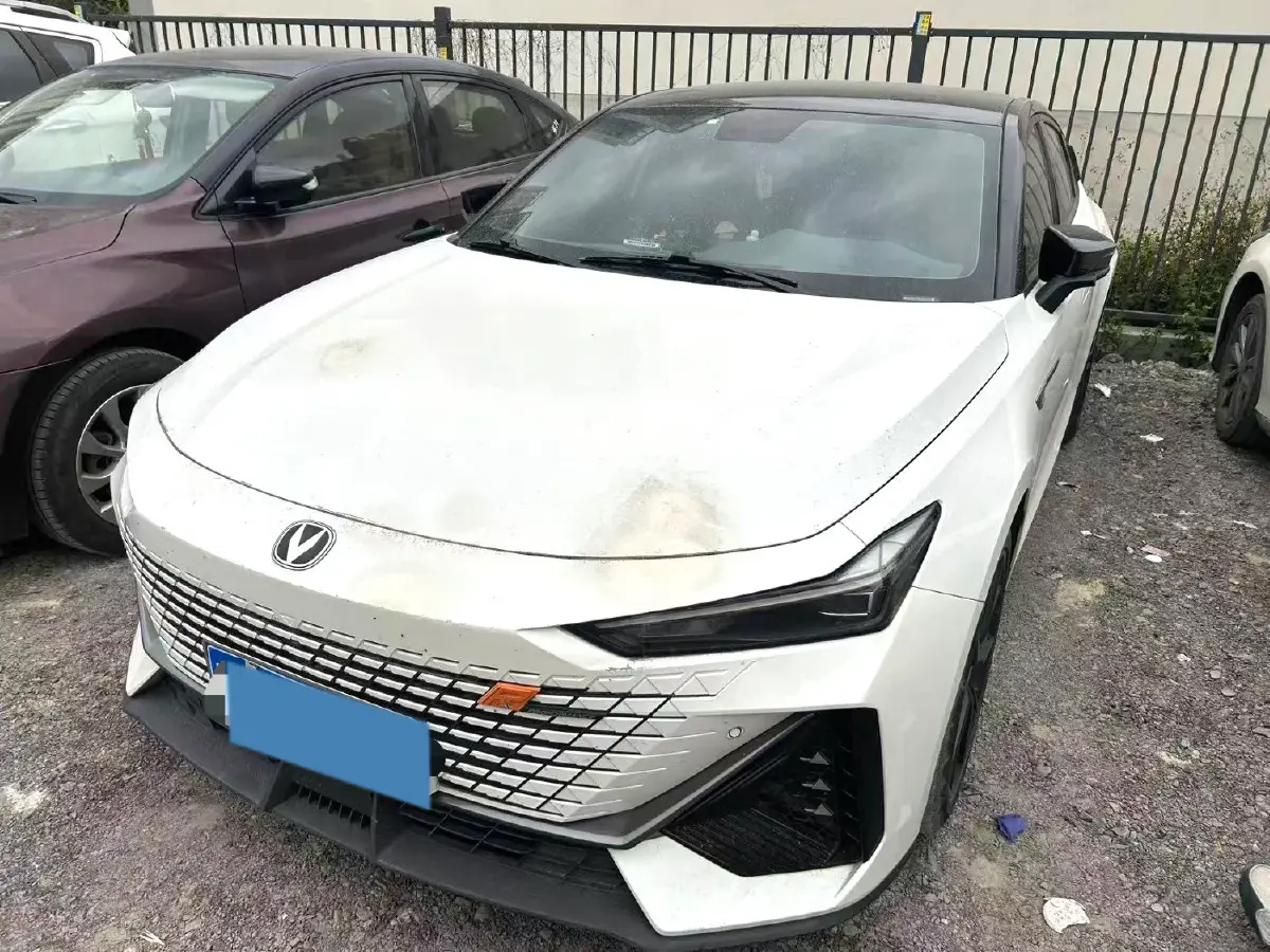 2022 ChangAn UNI-V 1.5T 188HP L4 7DCT