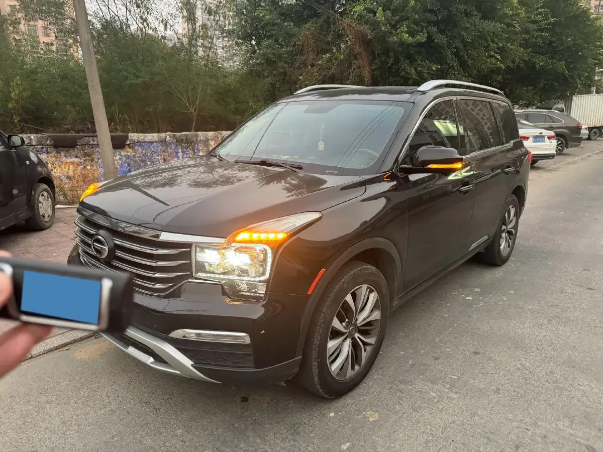 2017 GAC Trumpchi GS8 2.0T 201HP L4 6AT