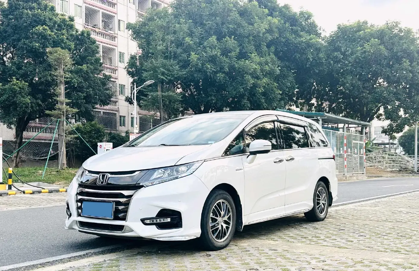 2021 Honda Odyssey 2.0L 146HP L4 E-CVT Hybrid