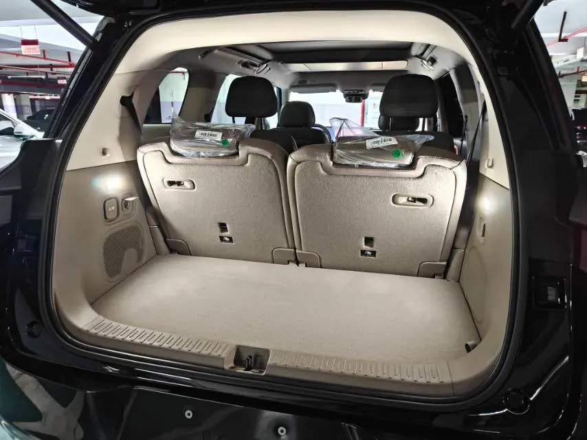 2026 IM LS9 REEV 155HP REEV,autocango,china used car exporter,china ev exporter,chinese used car exporter,chinese used ev exporter