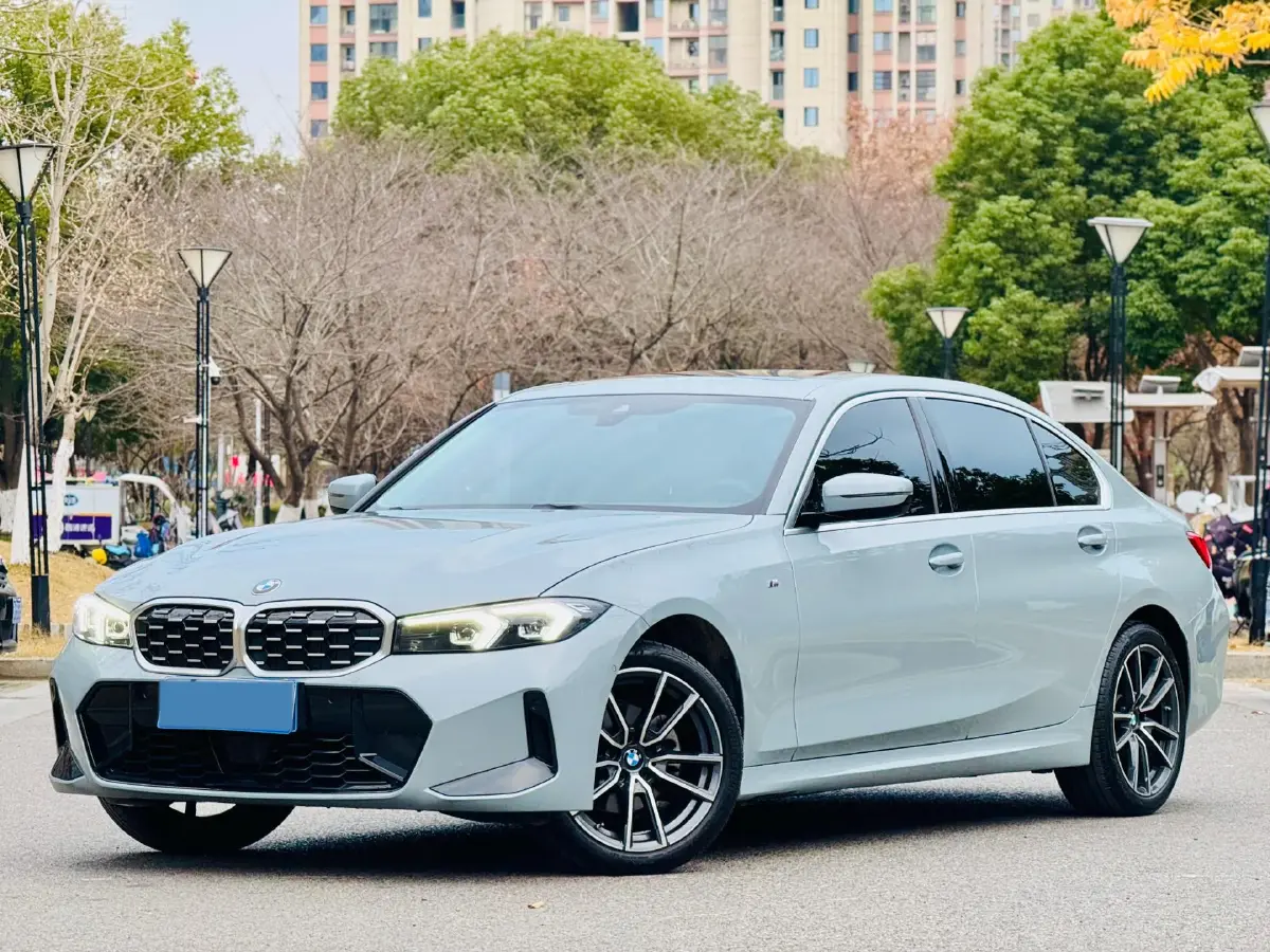 2025 BMW 3 Series 2.0T 184HP L4 8AT